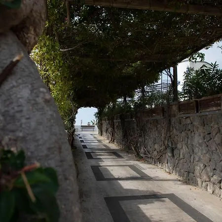 Hotell Loreley Serrara Fontana