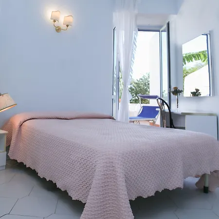 Loreley 3* Serrara Fontana