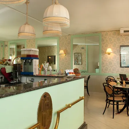 Loreley Hotel 3*