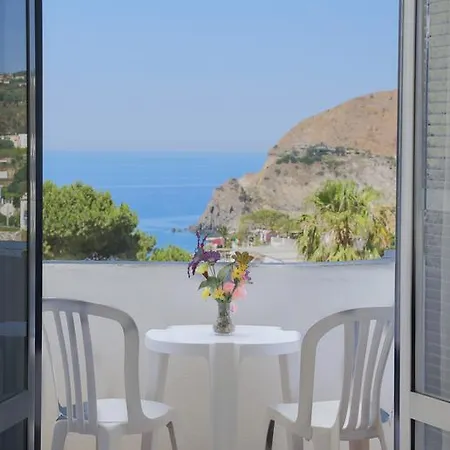 Loreley Hotell Serrara Fontana