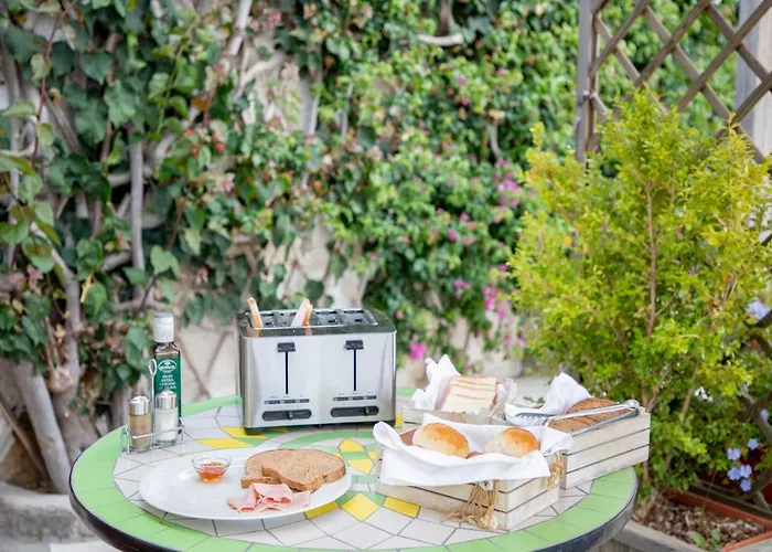 Loreley Szálloda Serrara Fontana