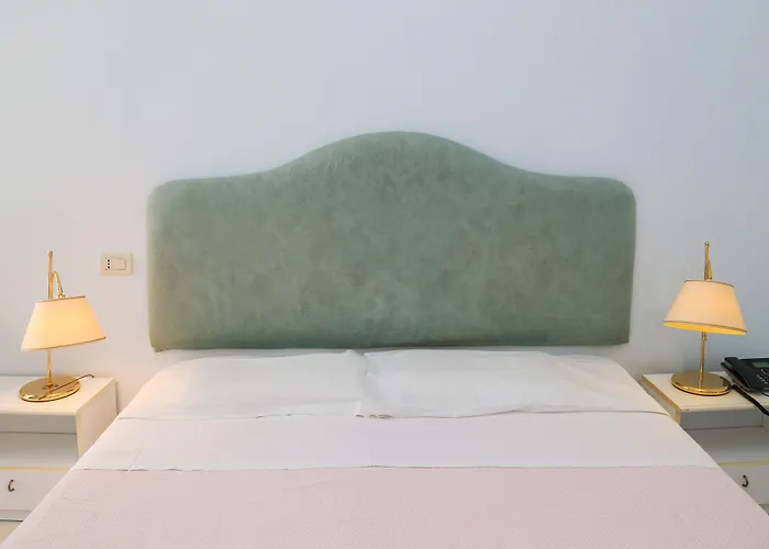 Szálloda Loreley Serrara Fontana