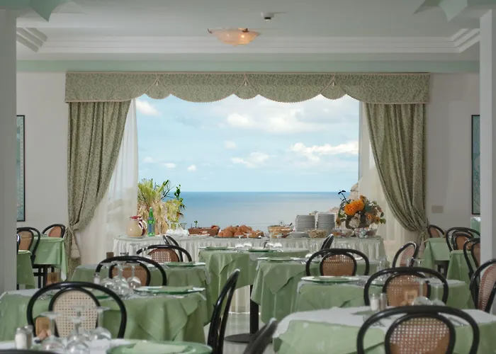 Loreley Szálloda Serrara Fontana